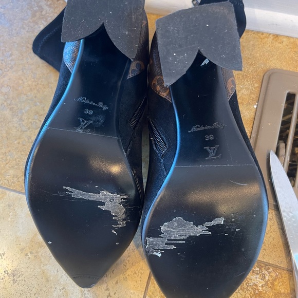 Louis Vuitton ankle boots suede size 39. - Picture 7 of 8